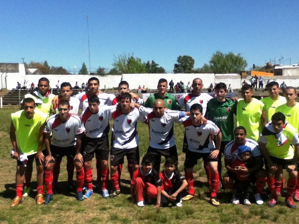 Basáñez debutó goleando a Alto Perú por 6 a 0 en el Parque Carlos Suero