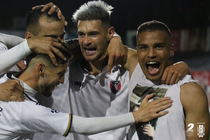 liber martin correa silvera - entrenador en defensor sporting