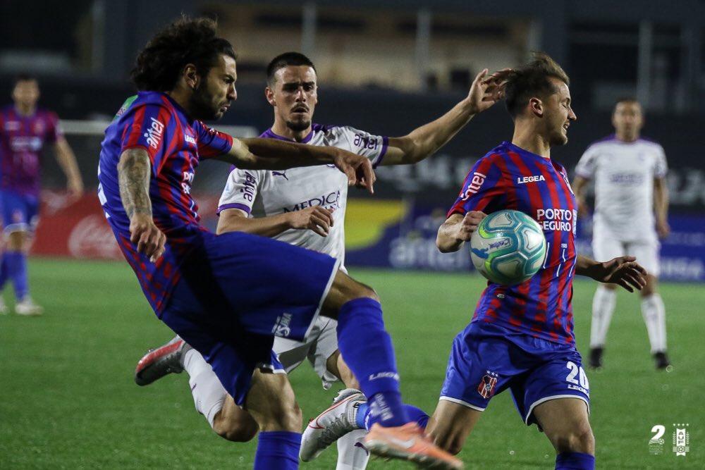 liber martin correa silvera - entrenador en defensor sporting