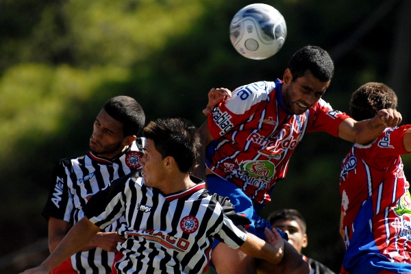 Sábado 10.30 horas: Se juega la penúltima fecha de la “B”