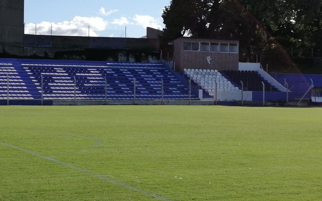 Deportivo Maldonado enfrentó a Fénix en Capurro.