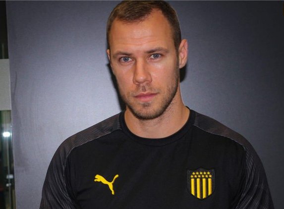 Atenas:  Krisztian Vadocz deja Peñarol y llegará a Atenas de San Carlos