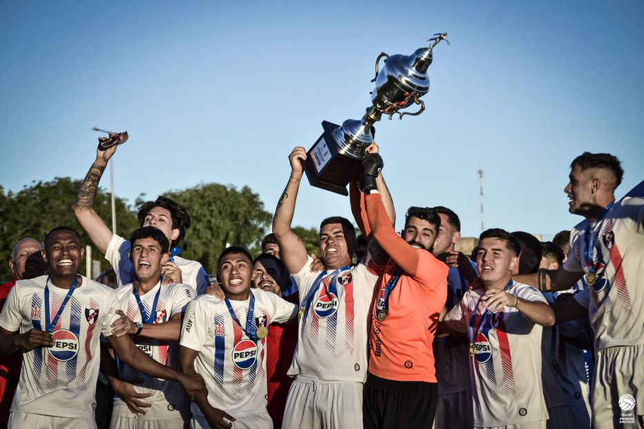 Artigas Campeón de la Primera Amateur regresa al Profesionalismo